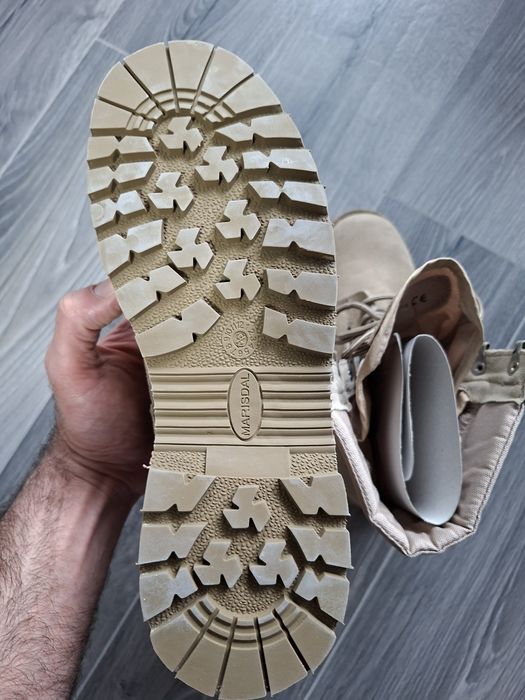 Bocanci armata mărimea 42