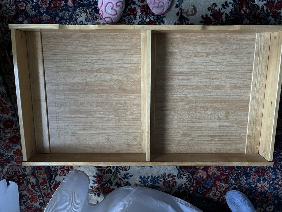 Шкафче под детско легло