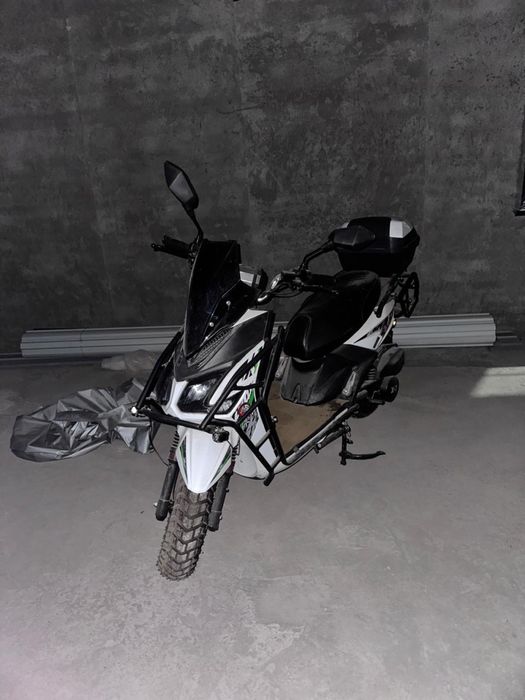 гарантии нет,не битый,новый