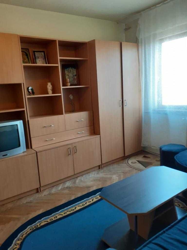 Vând / Închiriez apartament 3 camere