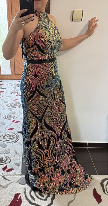 Официална рокля с пайети