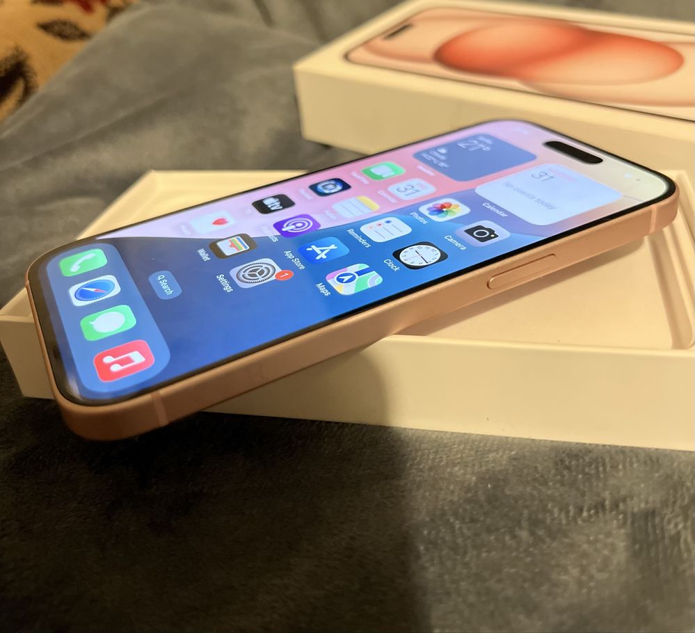 Iphone 15 128GB Pink 90% Батерия