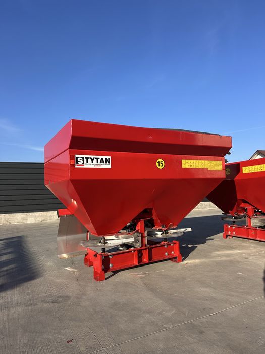 Distribuitor ingrasaminte 1200 l , distribuitor ingrasaminte