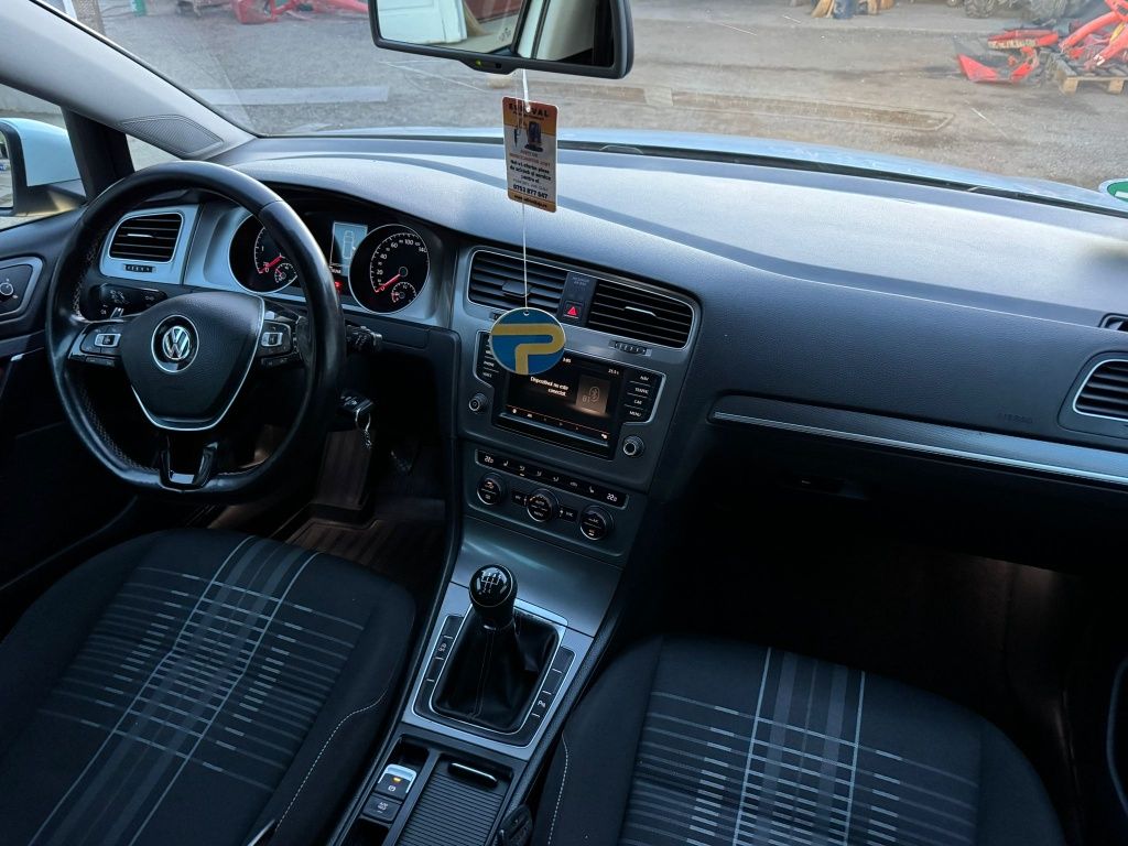 VW GOLF 1,6TDI-110cp LOUNGE 2015 xenon/led/navi/pilot/jante17'