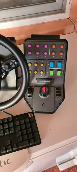 Volan Logitech gaming