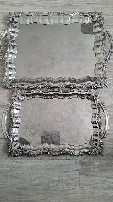 Подносы металлические