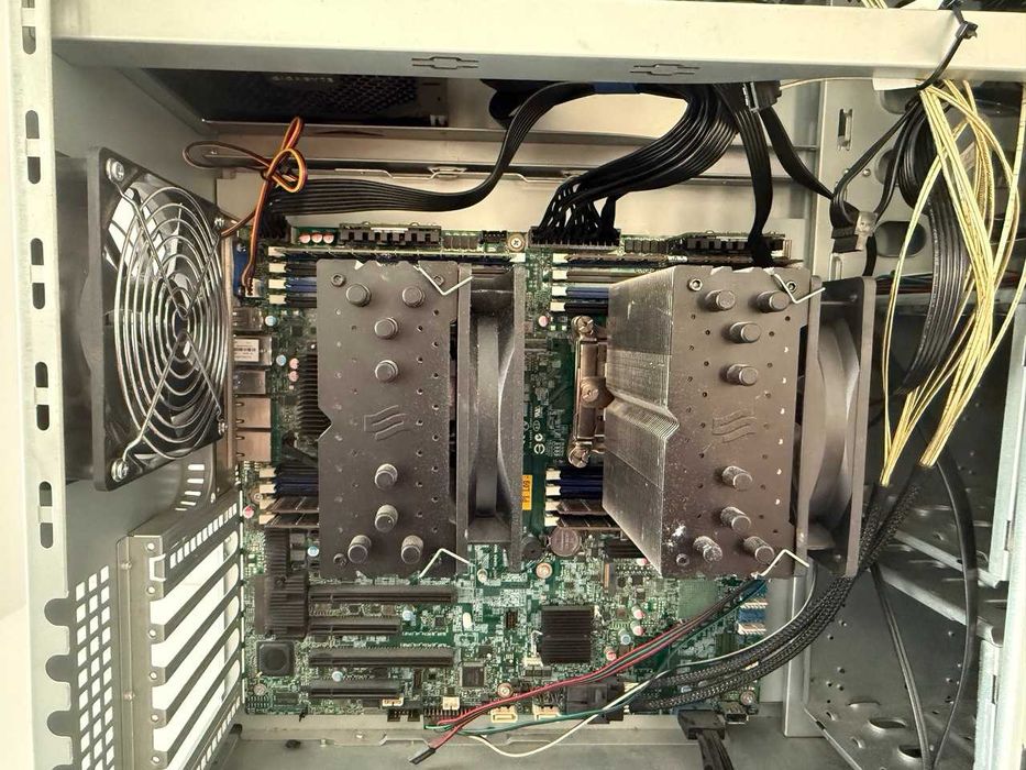 Server Intel S2600CW, 2 x Xeon E5-2680v3 12 core 2.5 Ghz, 96 GB RAM