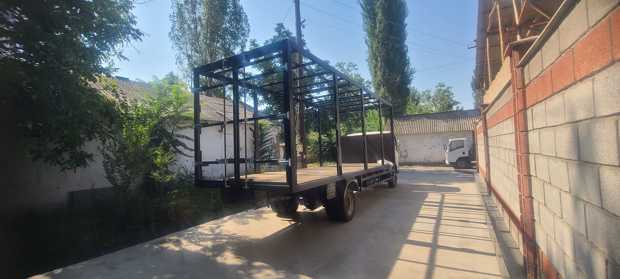 Isuzu 100% Yapon.Uzun 2 qavatli rama.Kaptivaga barter bor