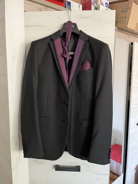 Sacou stofa 70% lana vesta papion batista mar 48 purtat o singura data