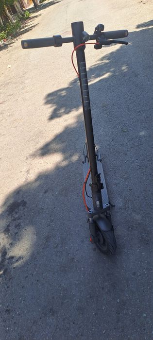 Vând trotineta electrica XIAOMI Elite cu garanție!