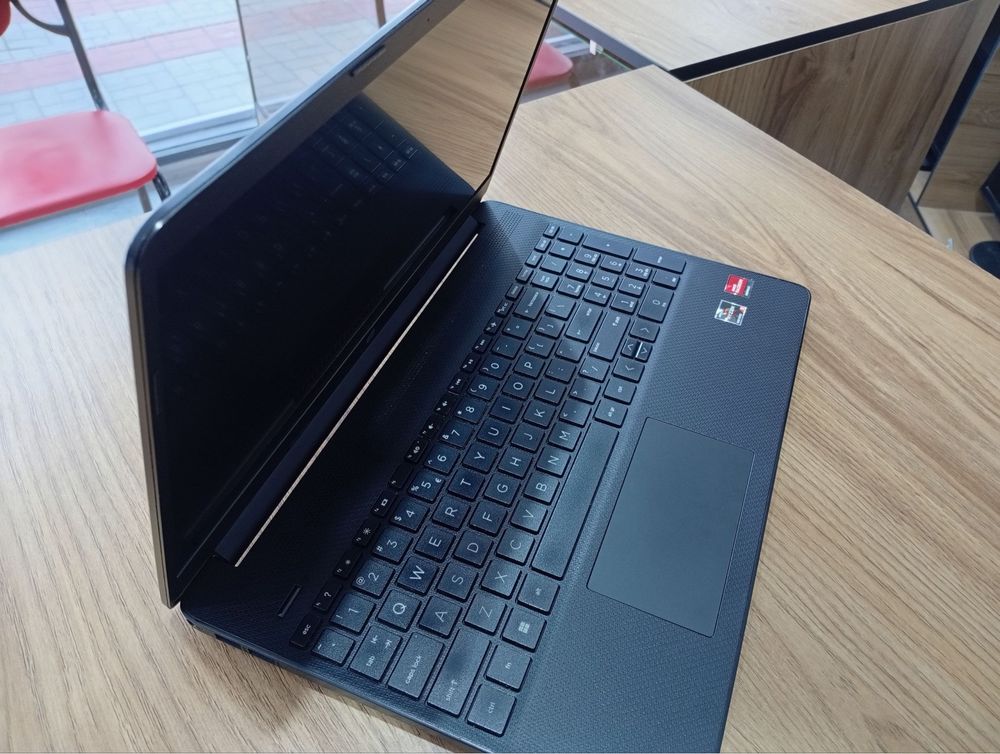 Reyzen 3/5000 series | Ozu 4gb | SSD 256 gb | zaryadi zo’r | 210$