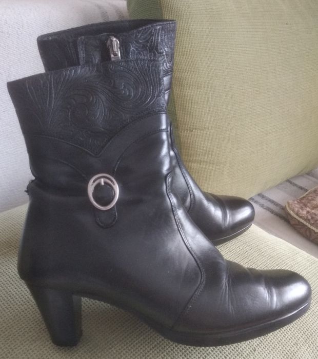 Женские зимние полусапожки