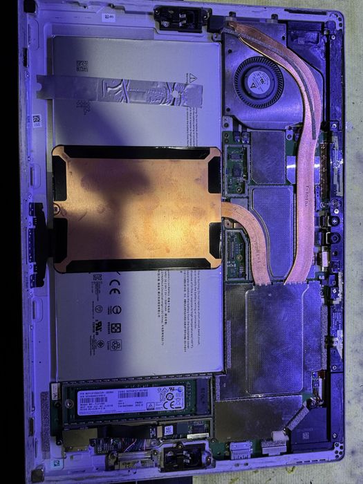 Microsoft surface pro 4 , fara display