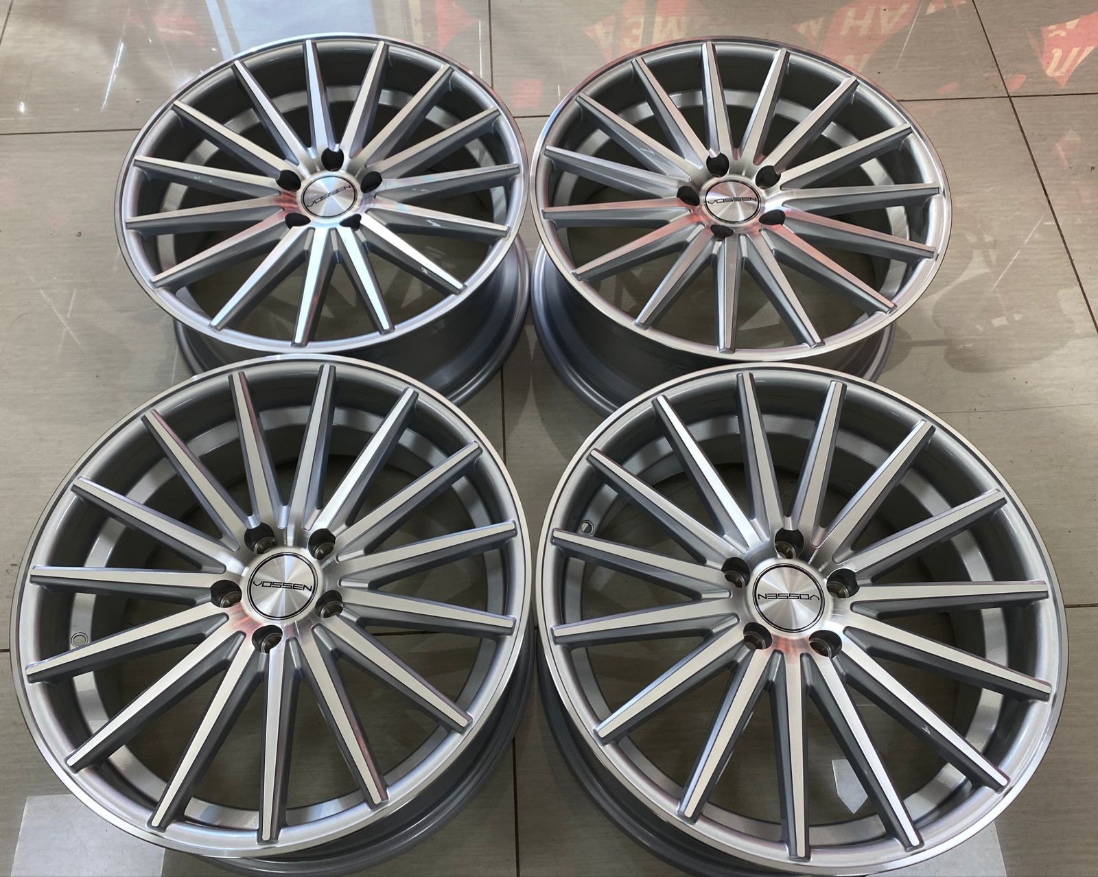 Новые титанывые диски комплект R18 5x108