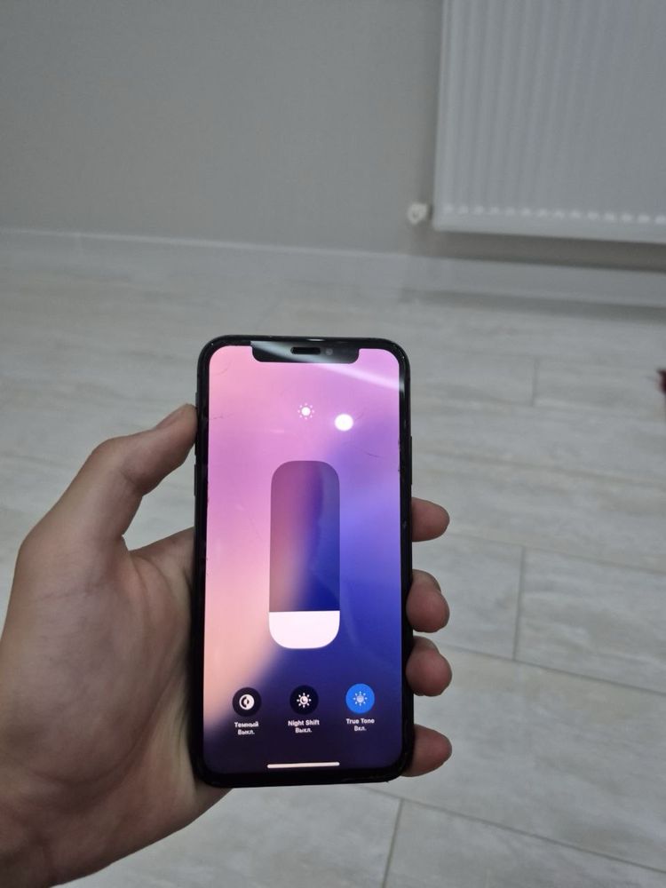 iPhone Xs.
