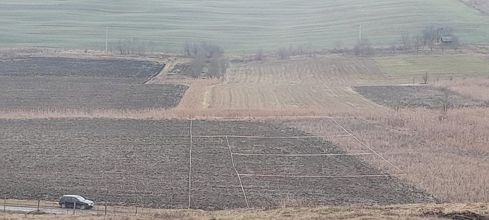 Vând TEREN INTRAVILAN în CÂMPENEȘTI (cu certificat urbanism informare)