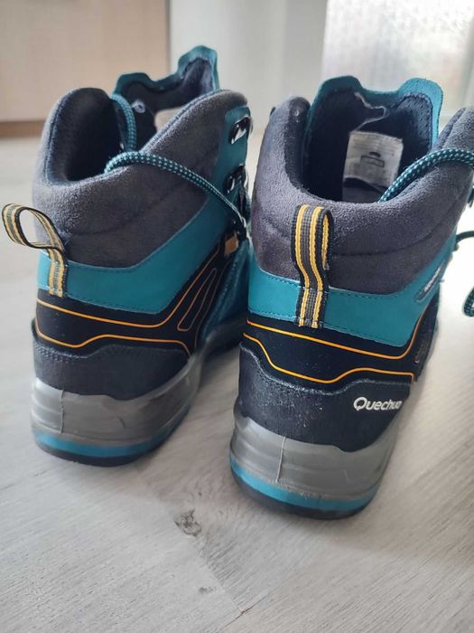 Зимни походни обувки 43 номер Quechua