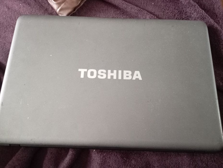Ноутбук    TOSHIBA