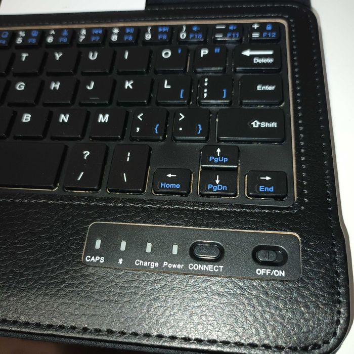 Husa cu tastatura Wireless universala detasabila pentru tableta 7"-8".