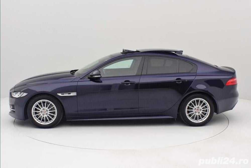Vand Jaguar XE blue