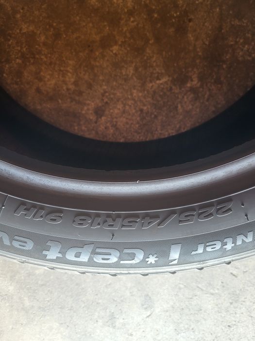 4 anvelope 225 45 R 18 Hankook iarna