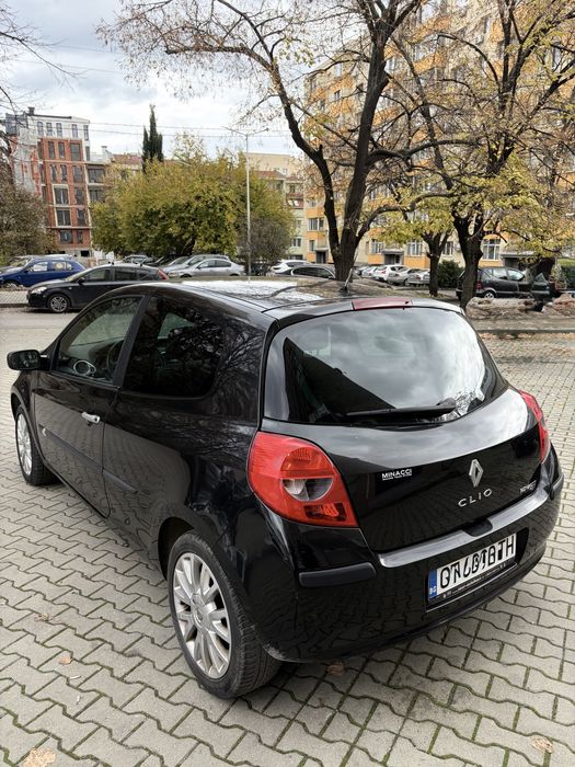 Renault Clio 2.0i бензин