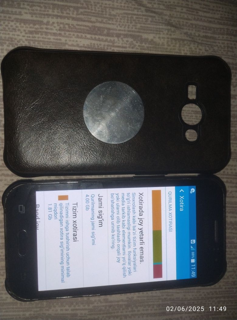 Samsung J1 ace sotiladi Narxi 200ming.