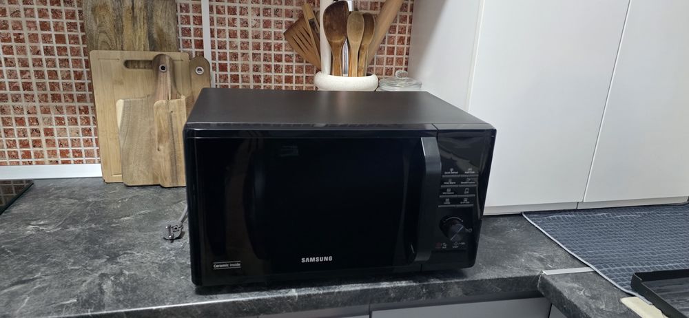 Cuptor cu microunde Samsung Ceramic Inside