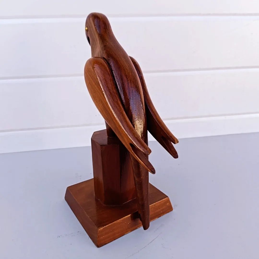 Ретро дървена статуетка на Папагал внос Холандия
Цена 58 лв