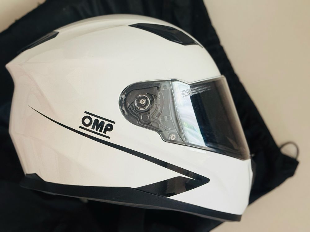 Каска OMP CIRCUIT evo white размер L