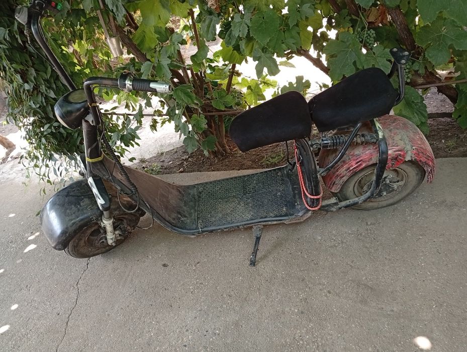 Scuter electric in stare foarte bună
