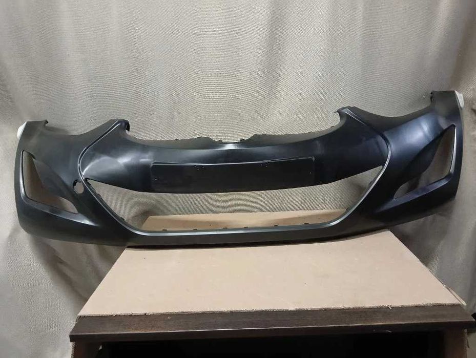 Бампер передний,решетка верхний и нижний,фары на Хюндай Элантра 2013 -