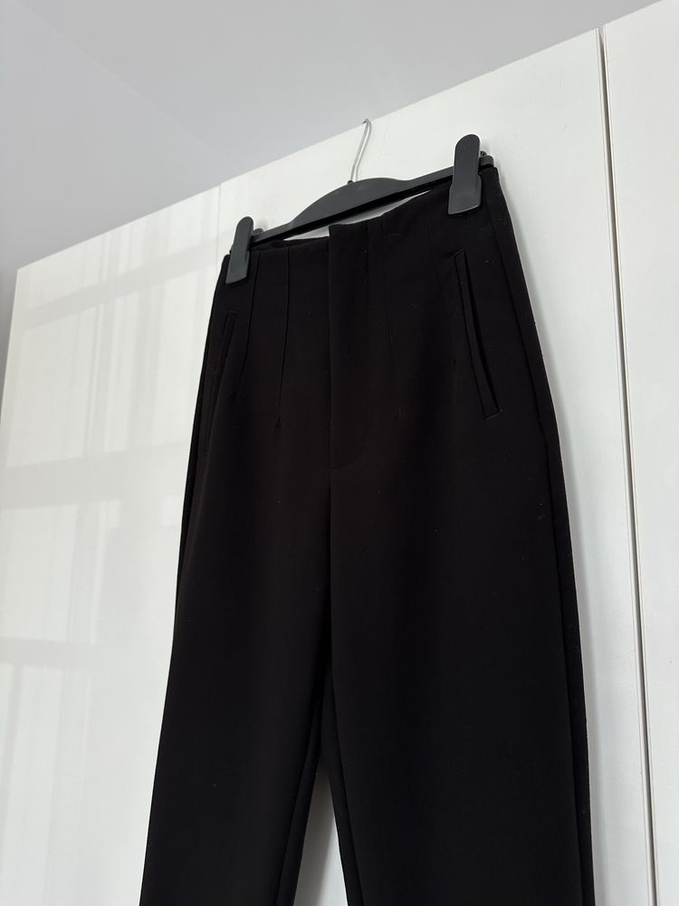 Pantaloni eleganti Stradivarius