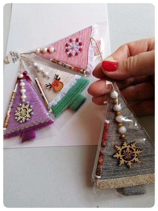 Коледни елхички с късметчета