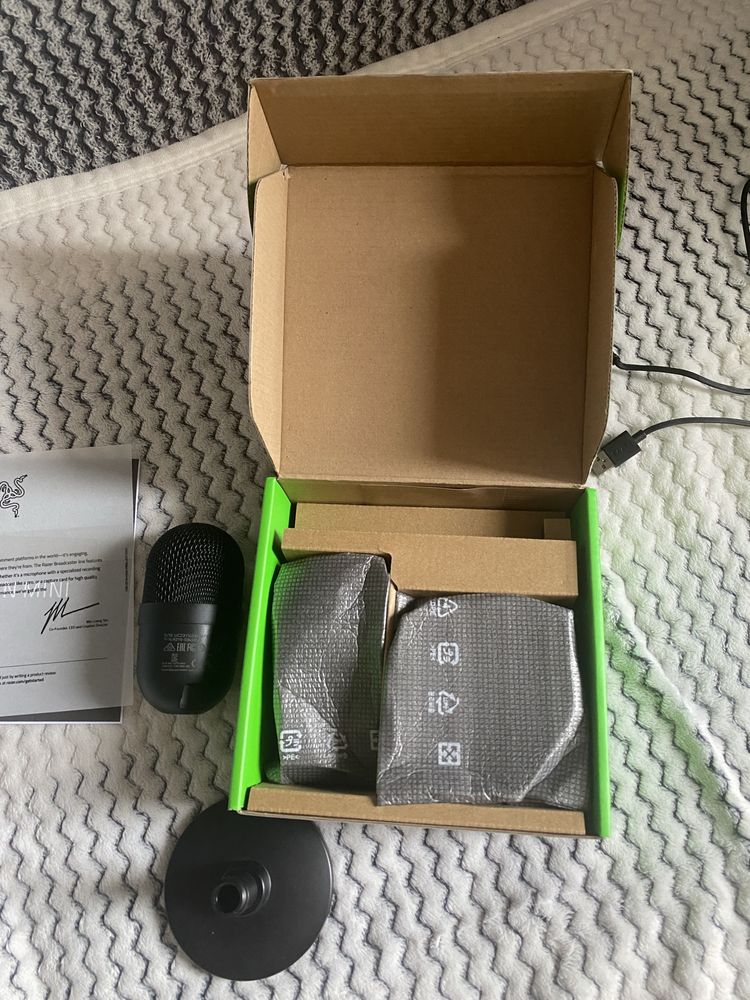 Микрофон Razer Seiren Mini