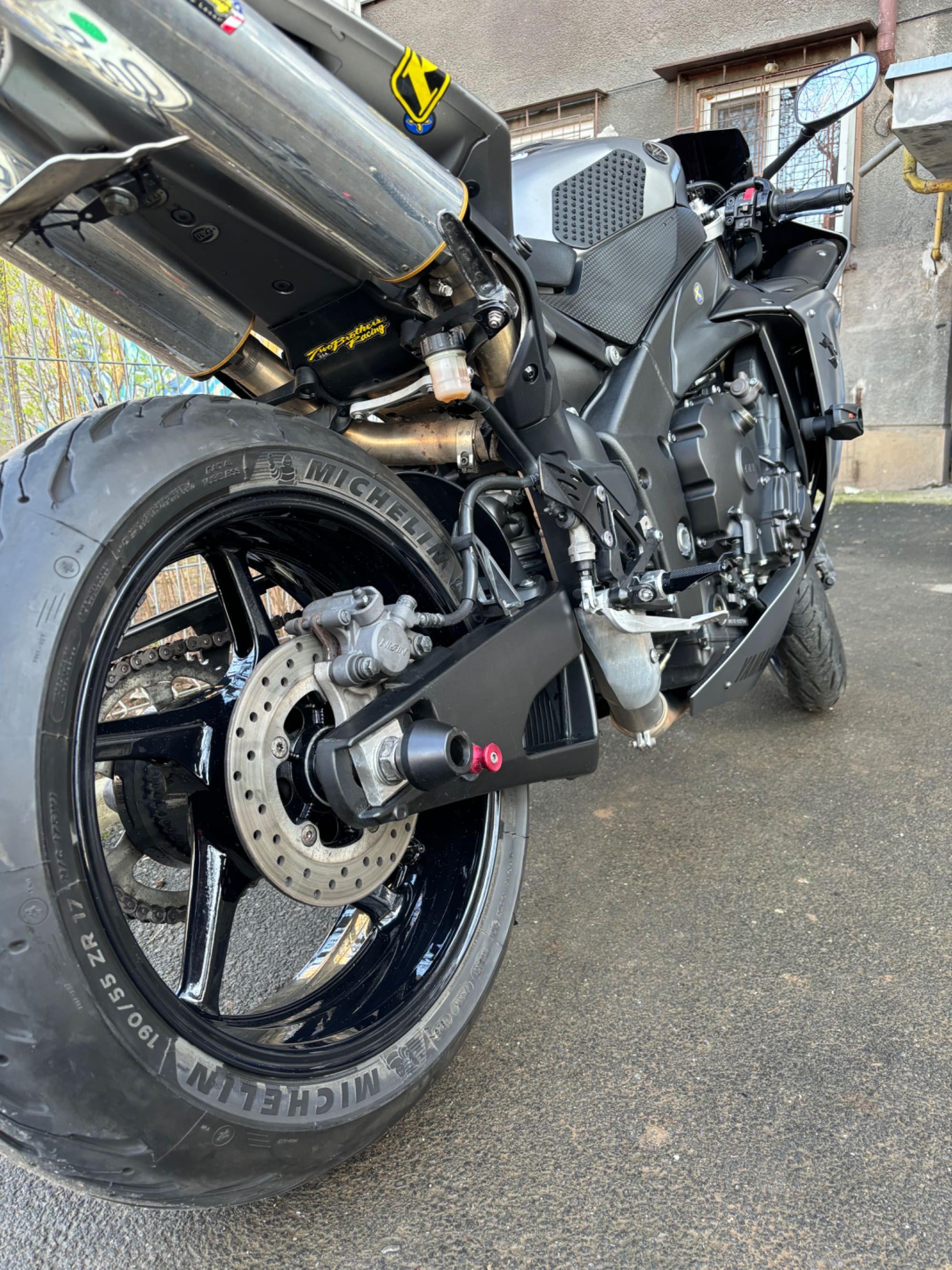 Yamaha yzf r1 2013 big bang