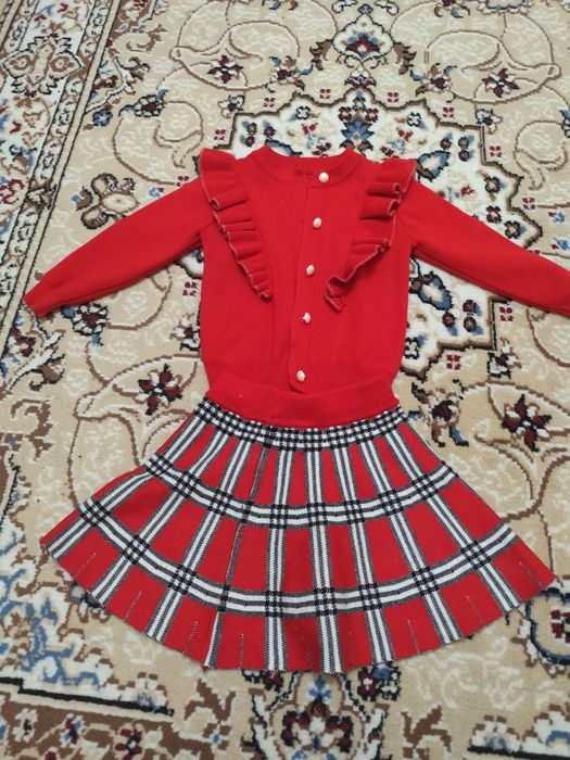 Продам костюм на девочку