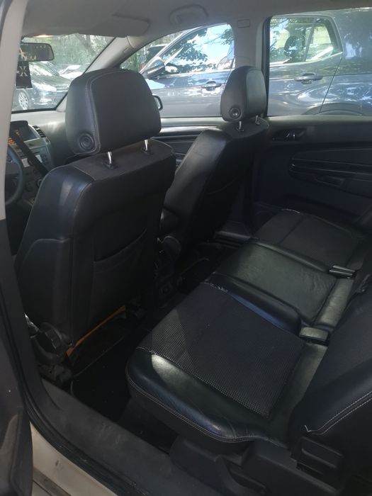 Опел зафира б 1.9 120к