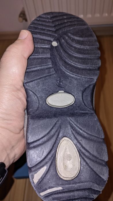 Cizmulițe îmblănite, impermeabile, mărime 34