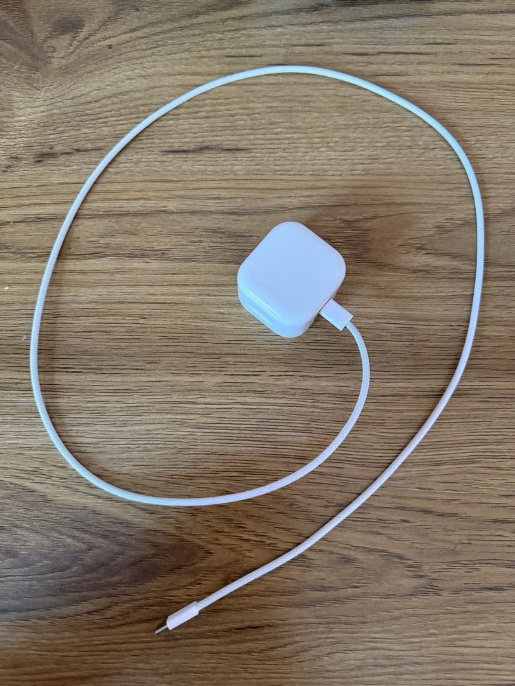 iPhone 16 va 14  orginal zaryadnik va kabelari