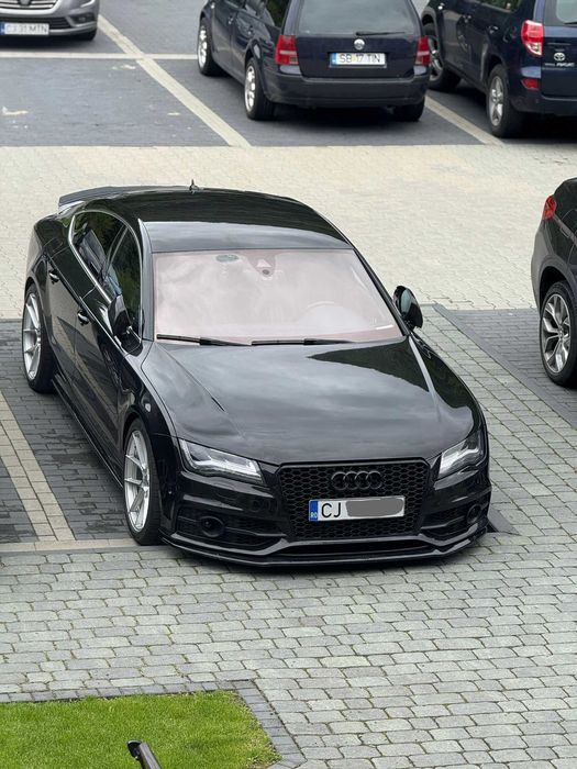 Vand Audi A7 4G S -line 300+ hp ,sau schimb cu suv