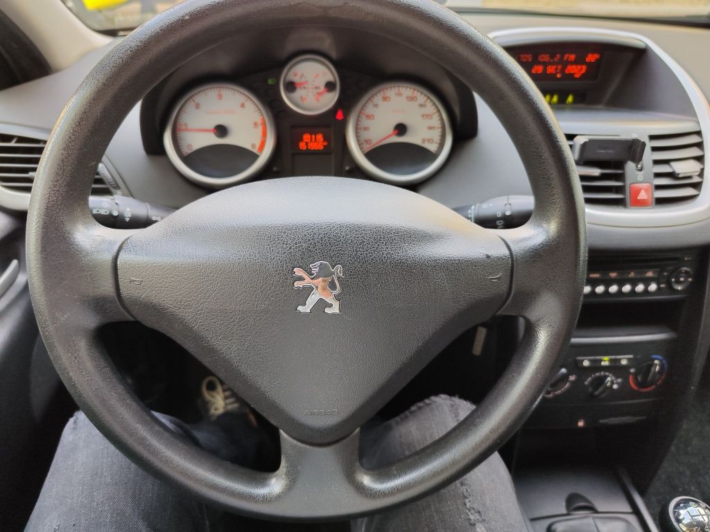 Vând Peugeot 207 sw