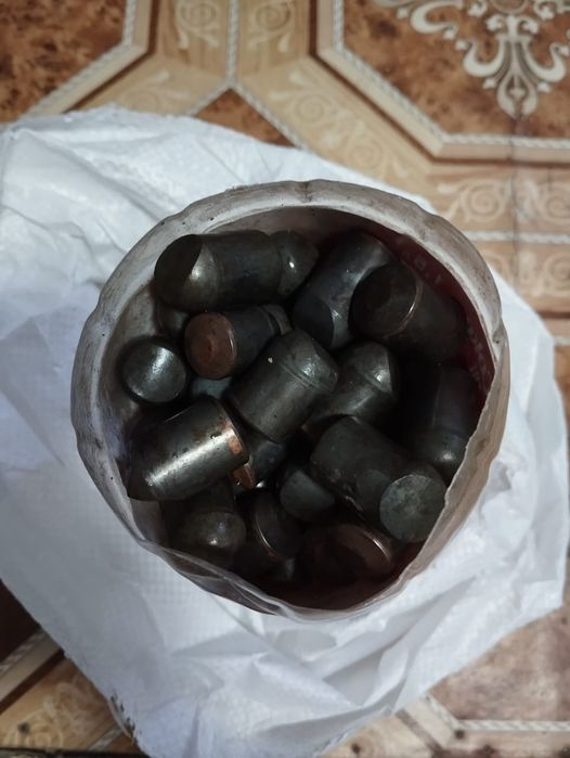 Имеем спрос на победит , нихром, олово ,свёрла,припой !