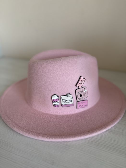 Шапки по 20 лв