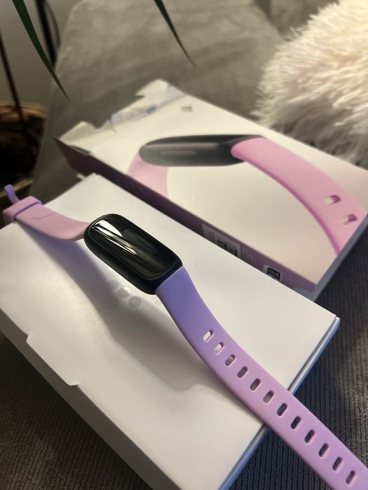 Fitbit Inspire 3 Fitness гривна часовник Google