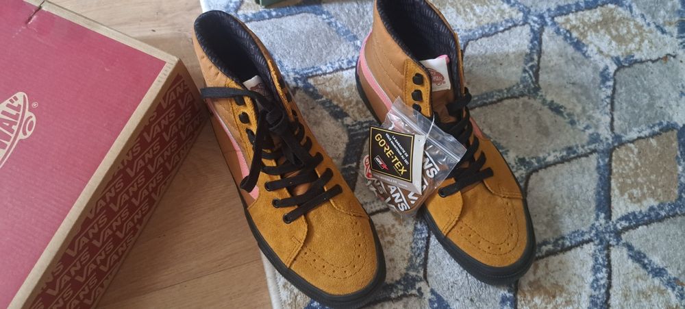 Чисто нови обувки Vans Sk8-Hi Gore-Tex (Gore-Tex)