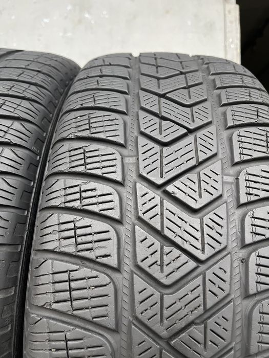 4 бр. зимни гуми 225/55/19 Pirelli DOT 2316 5-6 mm