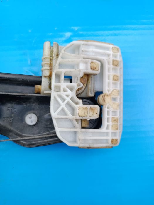 Macara geam dreapta spate BMW f20, f21 f30 f31 etc