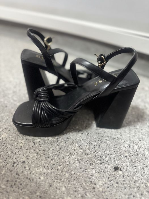 Продам Босоножкий в