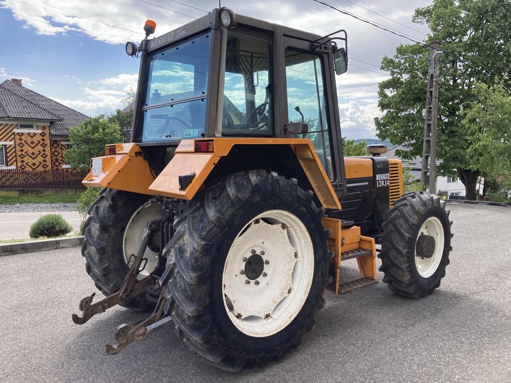 Tractor Renault 120-14(cash sau rate)